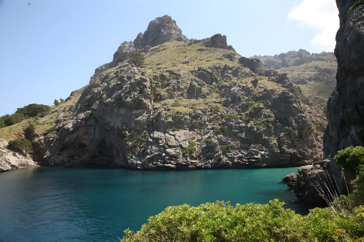 WCUK95377: Cliff  formation by  river , forest 2