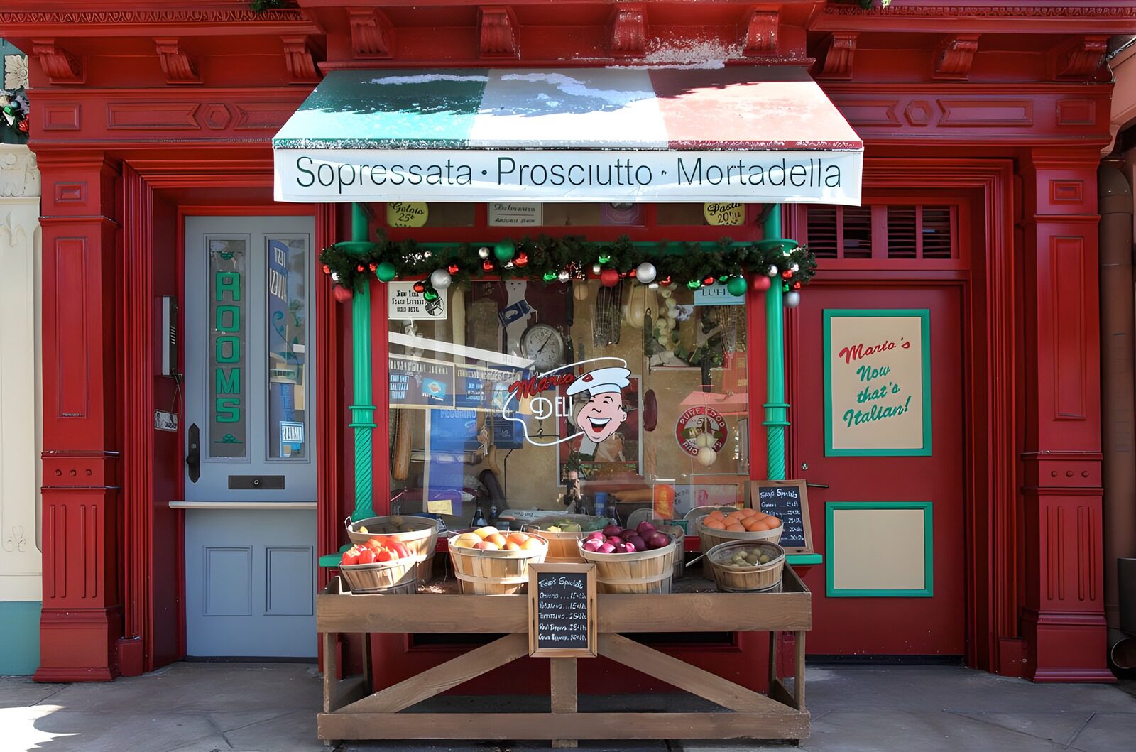 WCUK16719: Pictoresque Italian shop