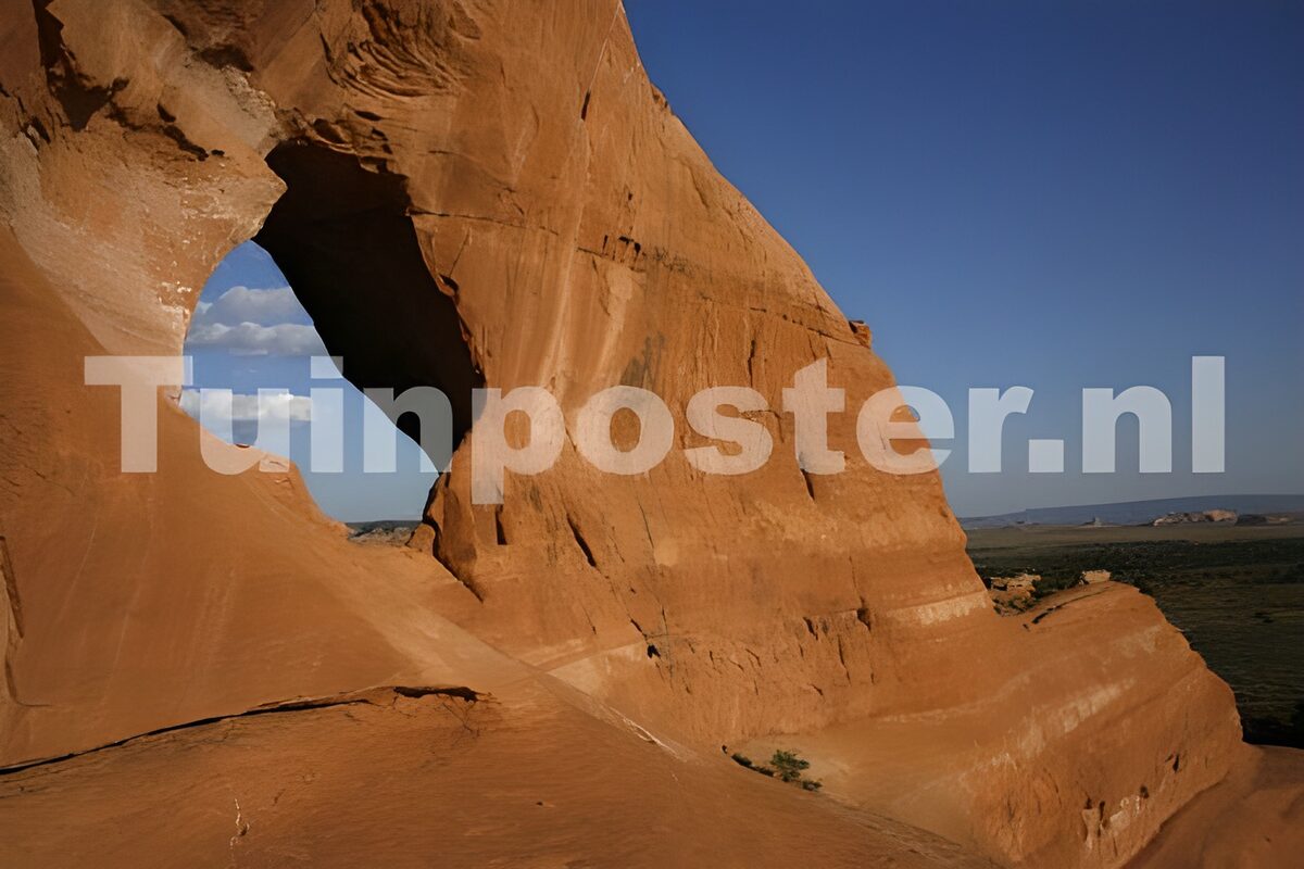 WCUK79086: Canyon ,hole in the rocks , blue sky