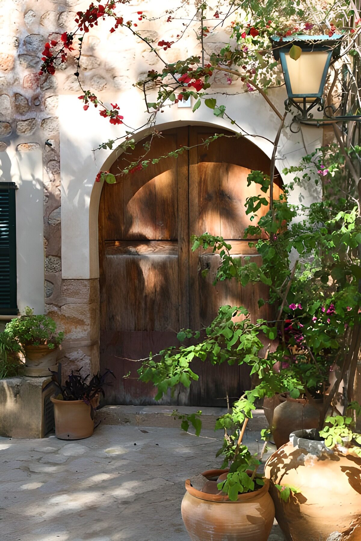 WCUK20249: Large door with lantern plants and pots 2