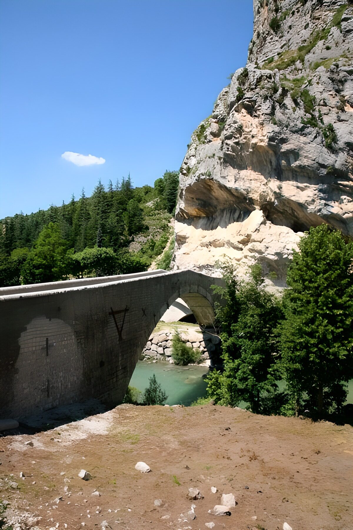 WCUK60887: Bridge above the river between the mountians 2
