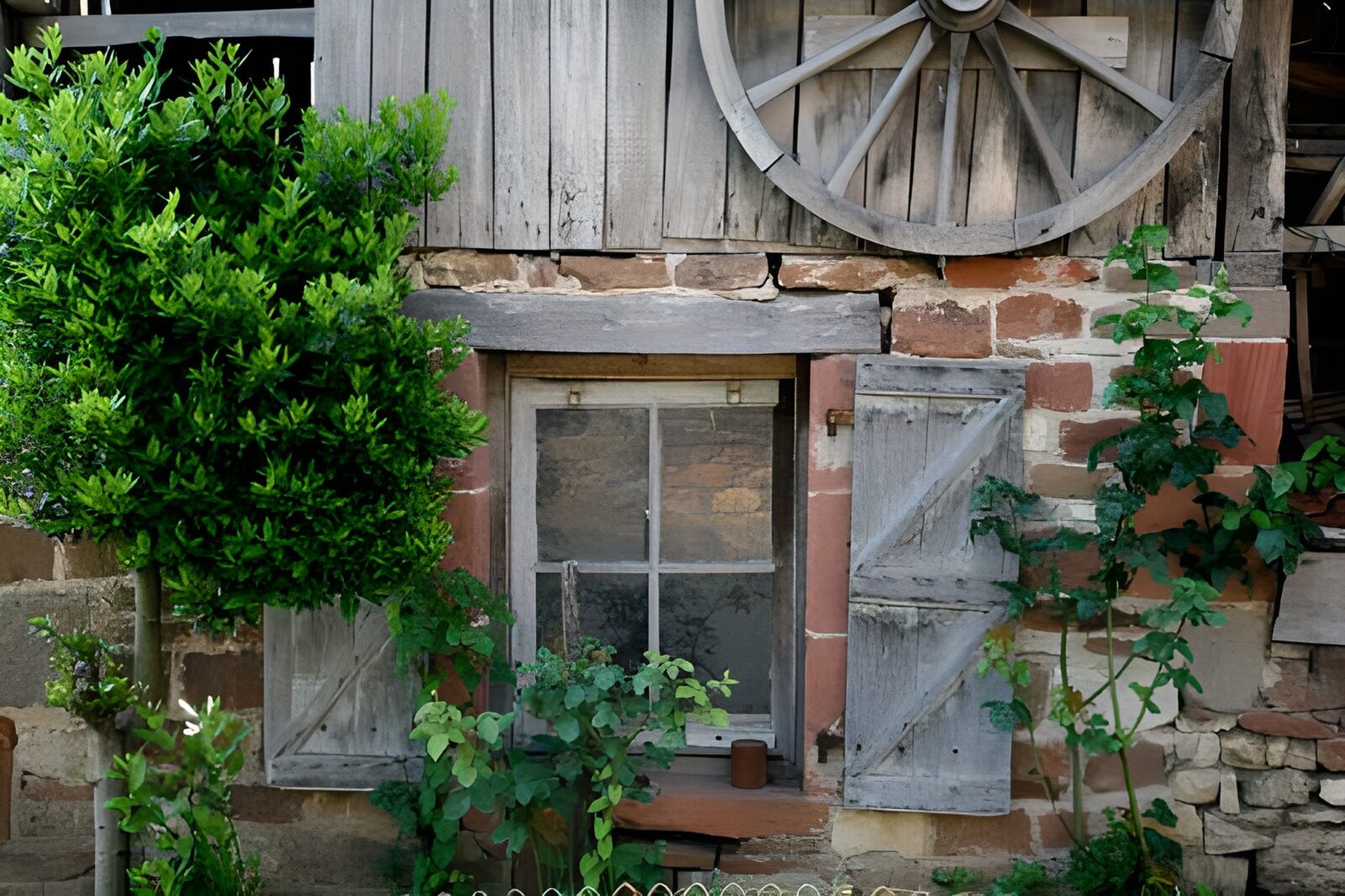 WCUK89313: Old French farm with old wheel and shutters etc. version 1