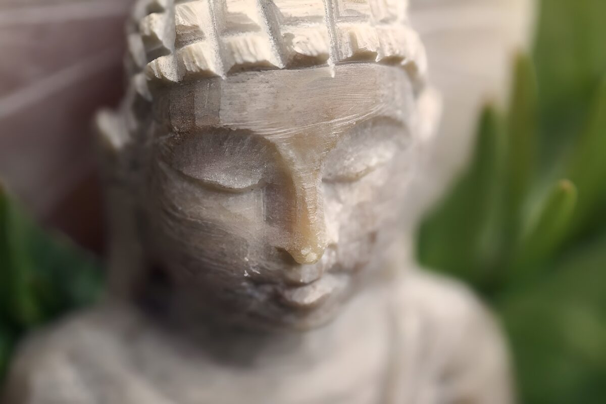 WCUK34140: Buddha statue 31