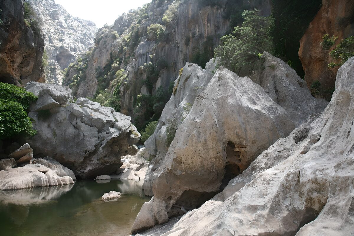 WCUK32418: Small lake located between the rocks version 2